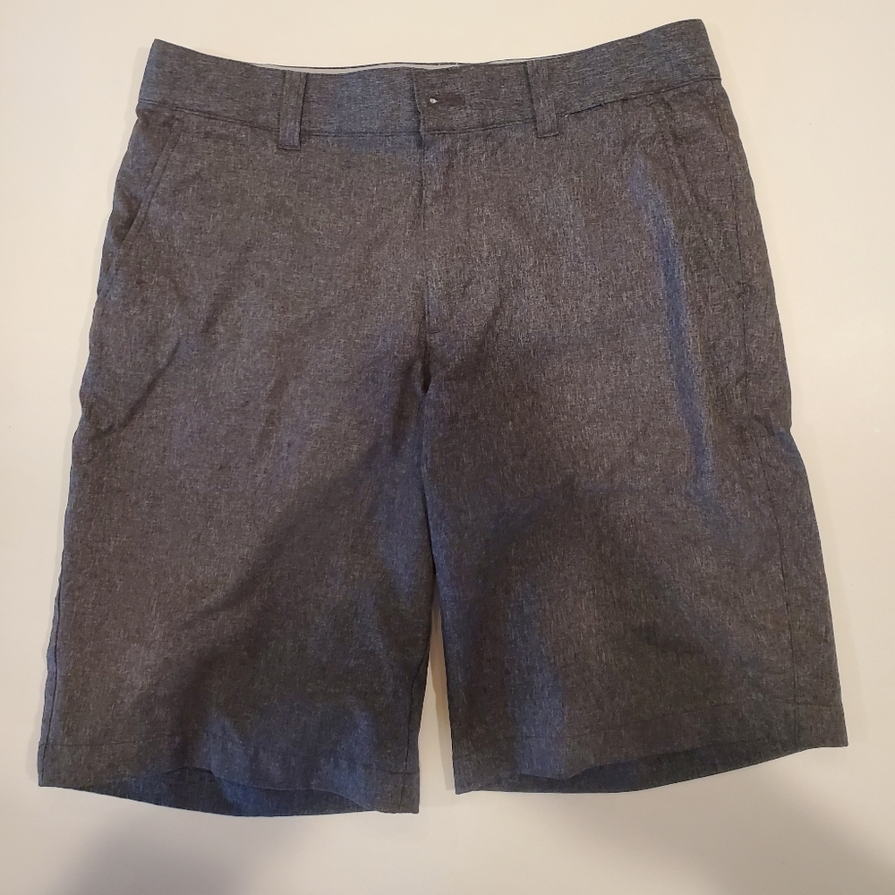 Kids Puma golf shorts EUC large